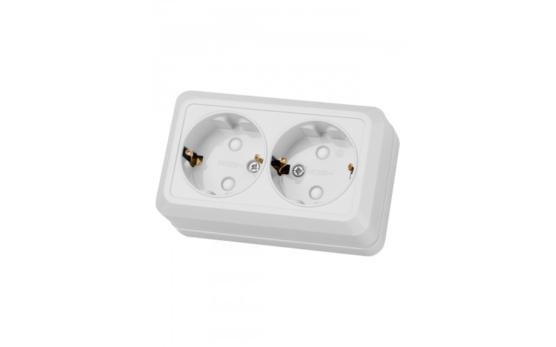 Розетка 3-м ОП горизонт. 2п+з IP20 16A белая "Ладога" TDM SQ1801-0126